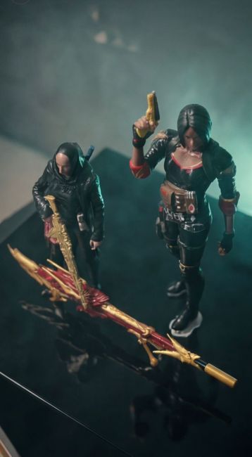 Cinematisk produktfoto af samlerfigurer